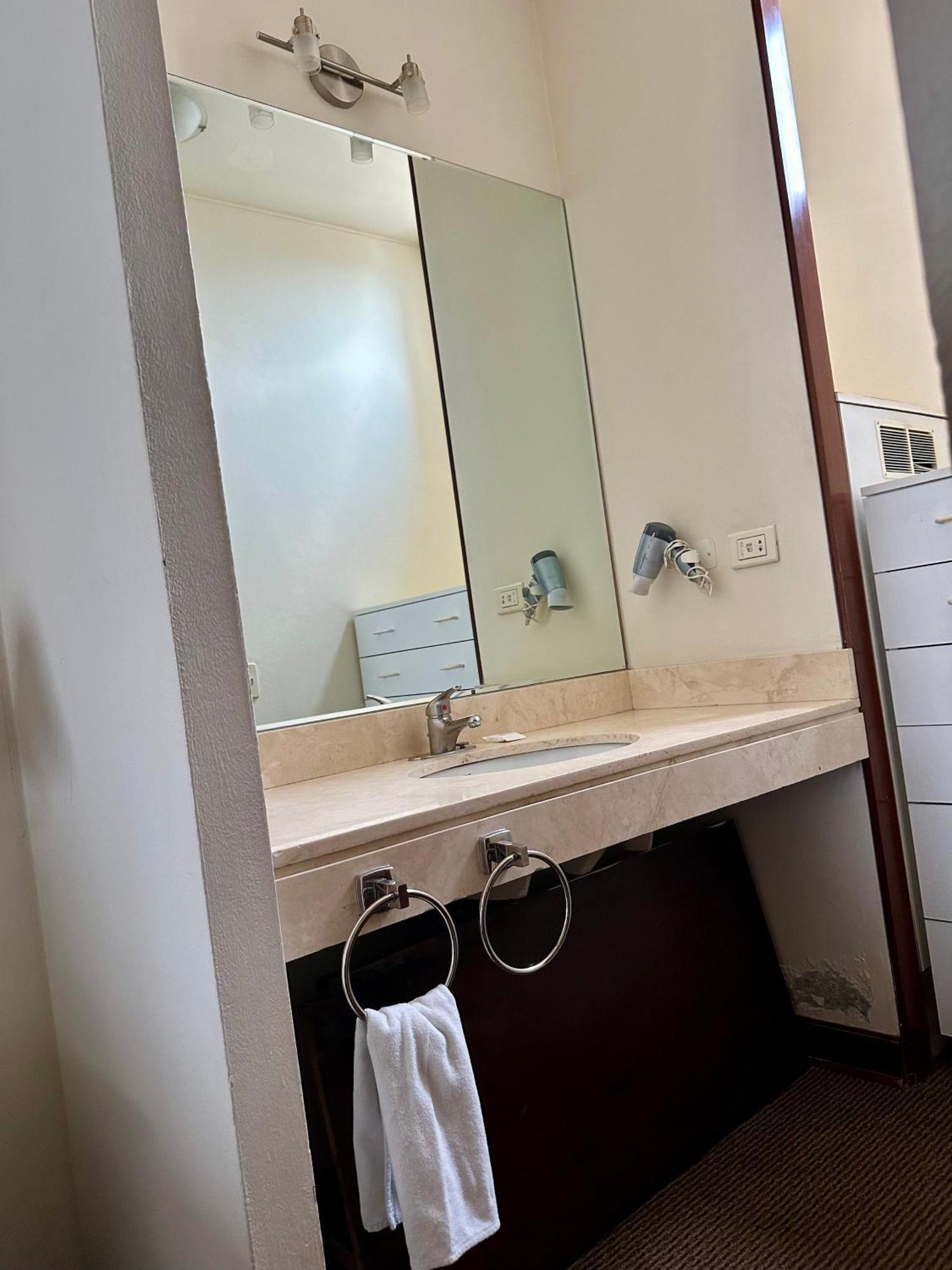 Duplex Vintage En El Corazon De Miraflores Лима Екстериор снимка