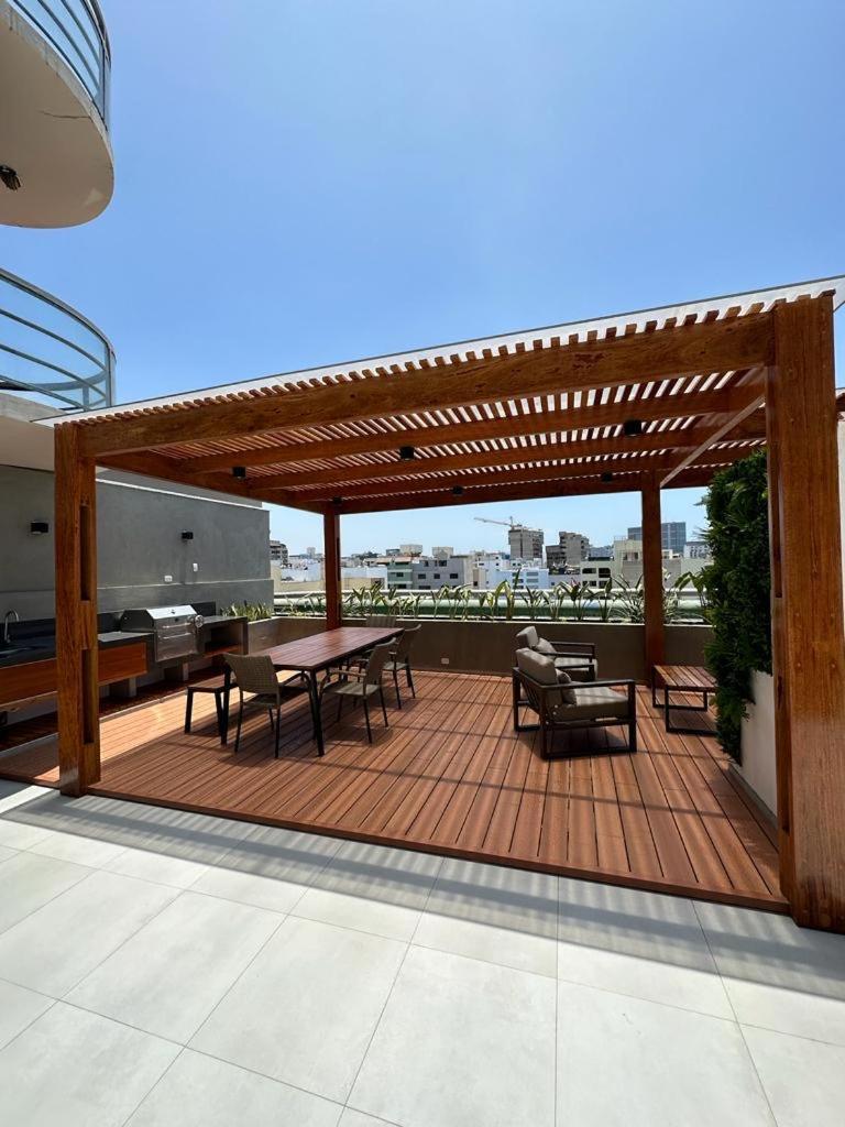Duplex Vintage En El Corazon De Miraflores Лима Екстериор снимка