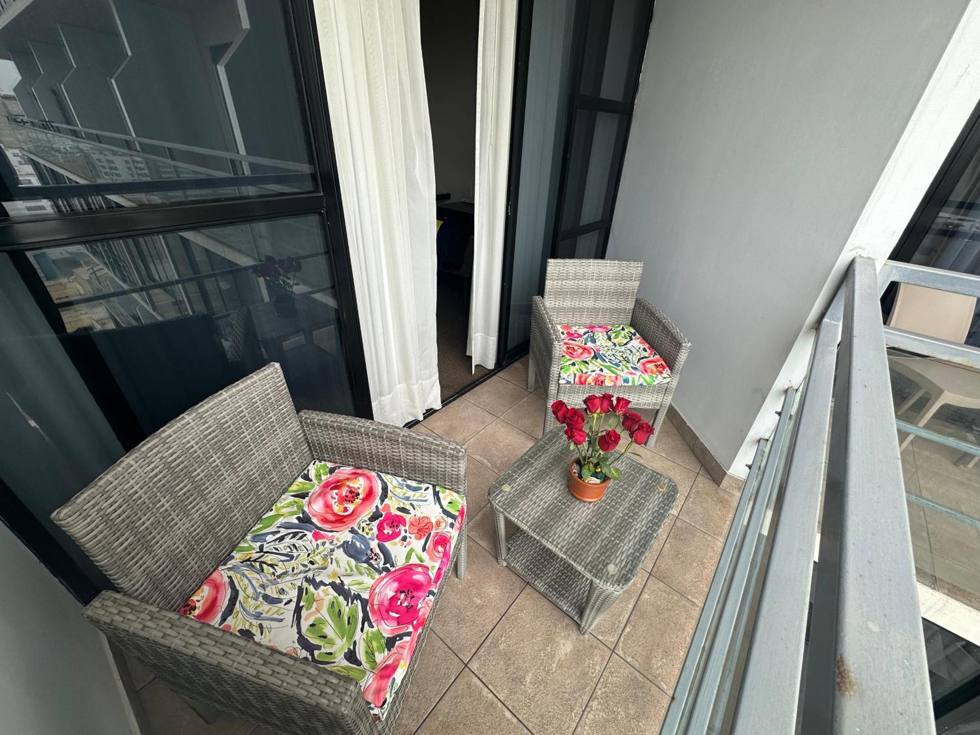 Duplex Vintage En El Corazon De Miraflores Лима Екстериор снимка